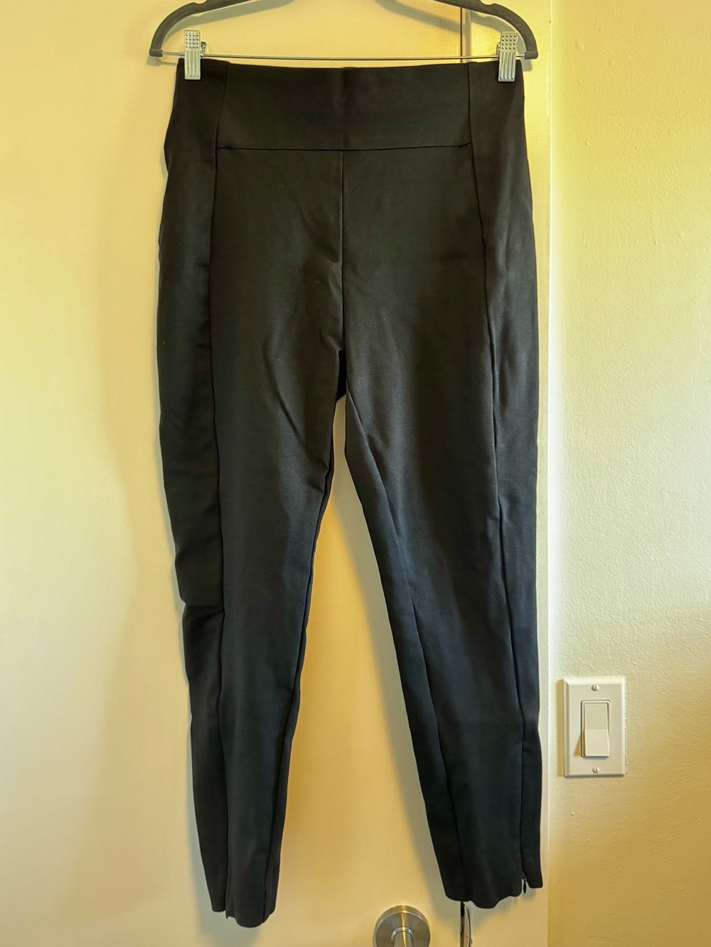 H&M High-Waisted Black Treggings Leggings with Ankle Zippers - Size L